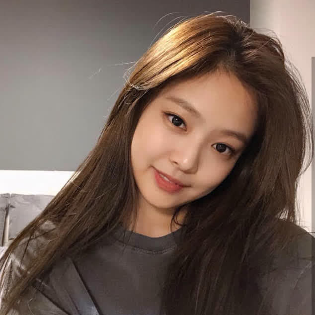 jennie出道三周年快乐